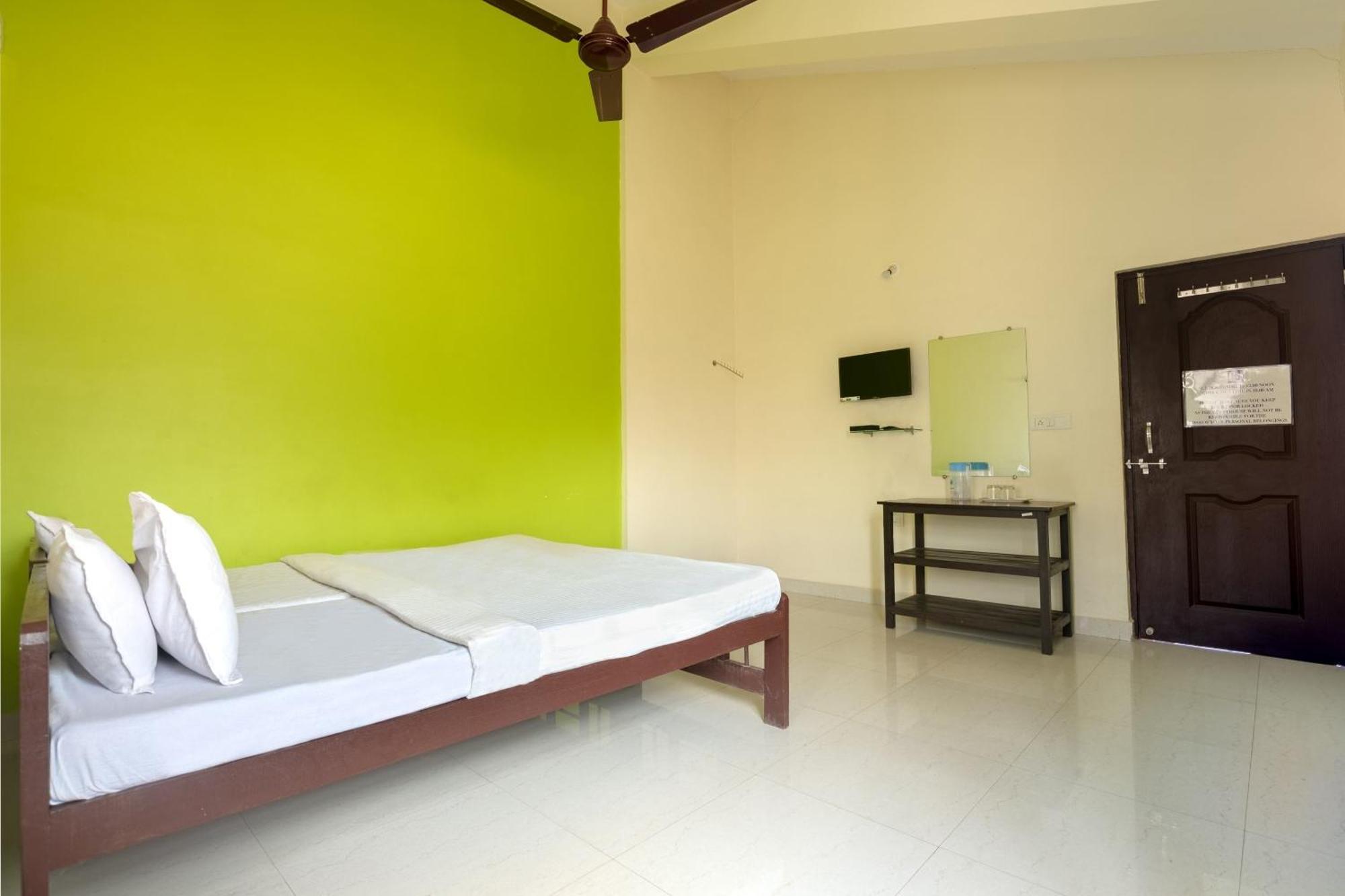 Spot On Ps Guest House Calangute Εξωτερικό φωτογραφία