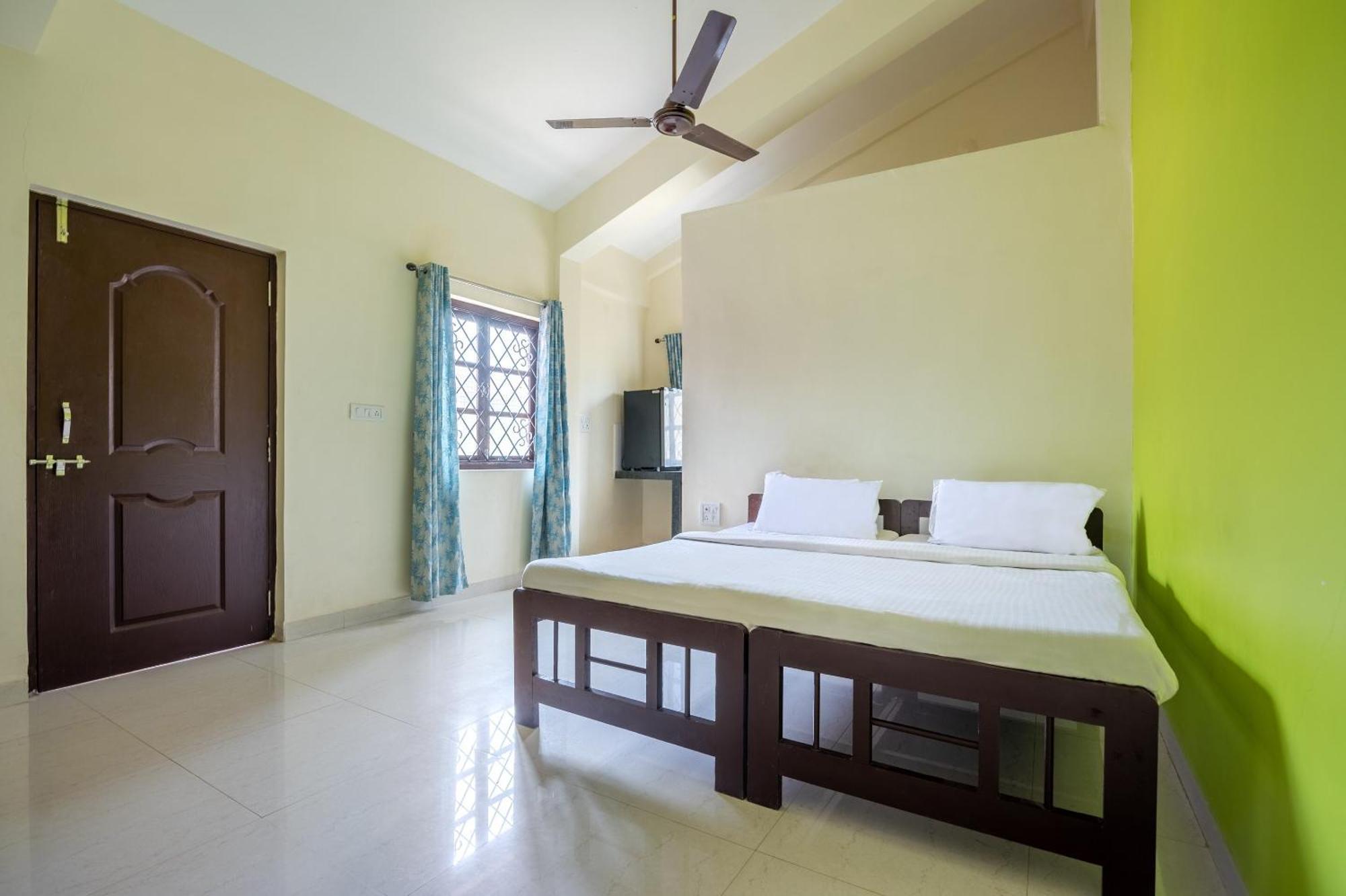 Spot On Ps Guest House Calangute Εξωτερικό φωτογραφία